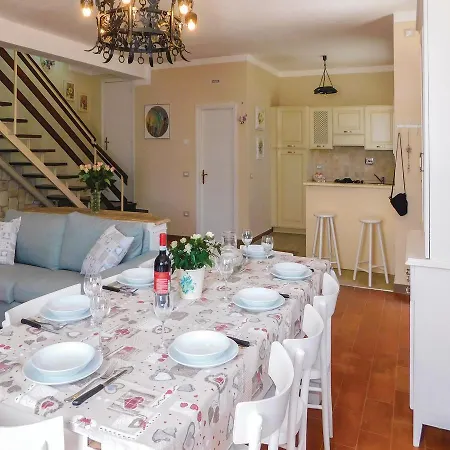 Casa vacanze Four-bedroom Holiday In Spello *