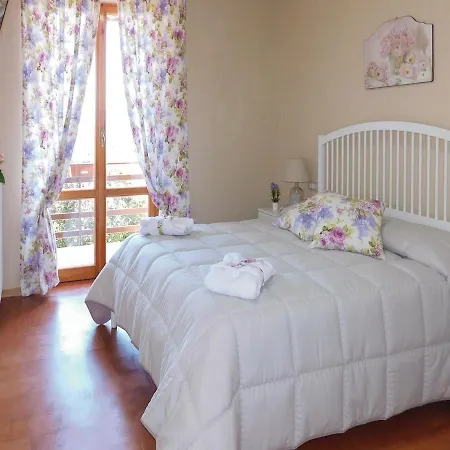 Four-bedroom Holiday In Spello