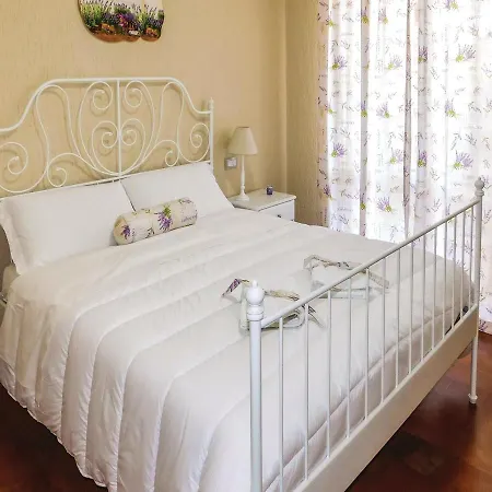 Four-bedroom Holiday In Spello * Collepino